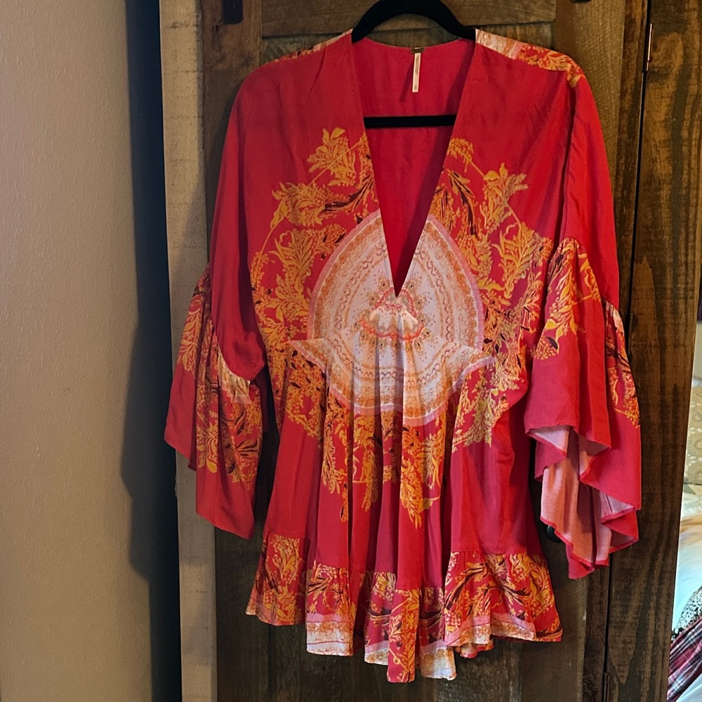 Free People Floral Coral V-Neck Bell Sleeve Women’s Top